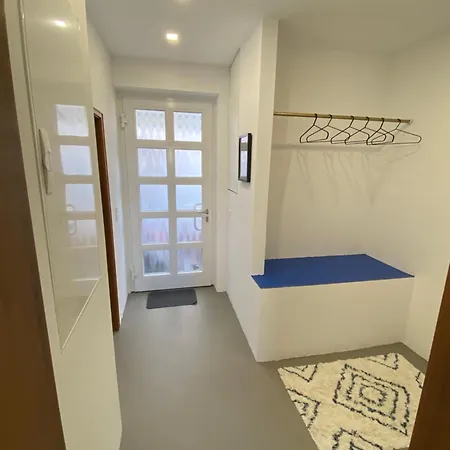 Schoene Zentrale 2 Zimmer Wohnung Bodenheim Buitenkant foto