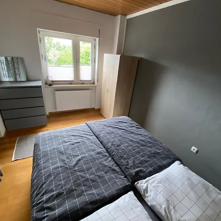 Schoene Zentrale 2 Zimmer Wohnung Bodenheim Buitenkant foto