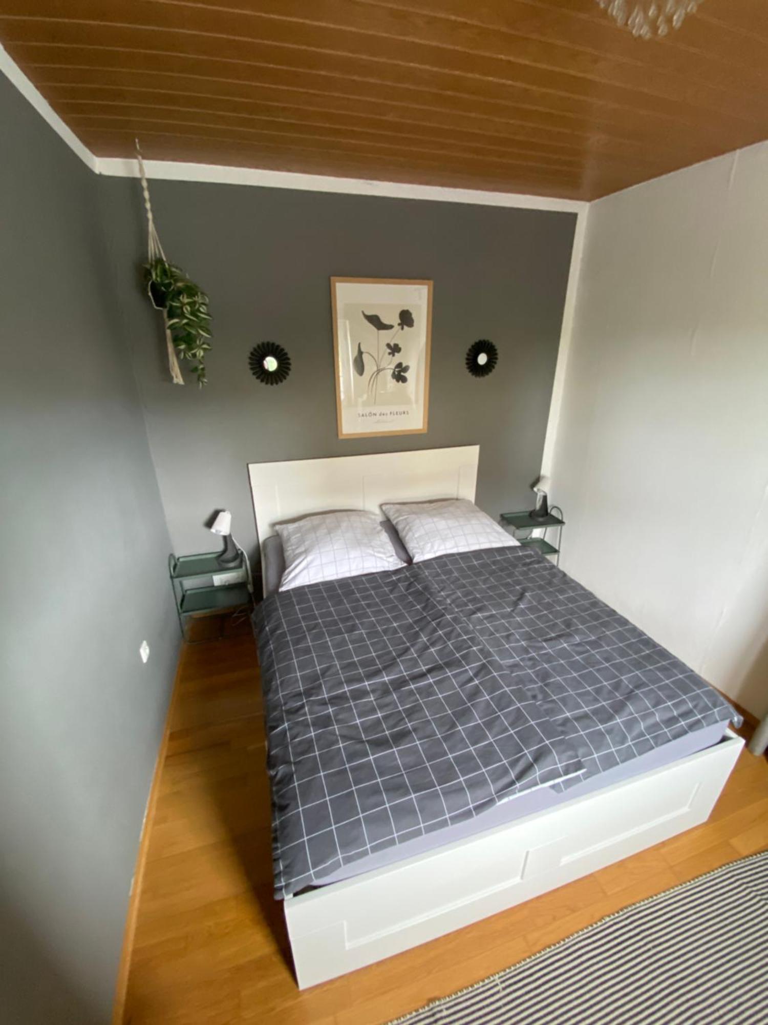 Schoene Zentrale 2 *